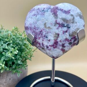 Natural Pink Tourmaline Quartz Crystal Carved Heart with stand 312G